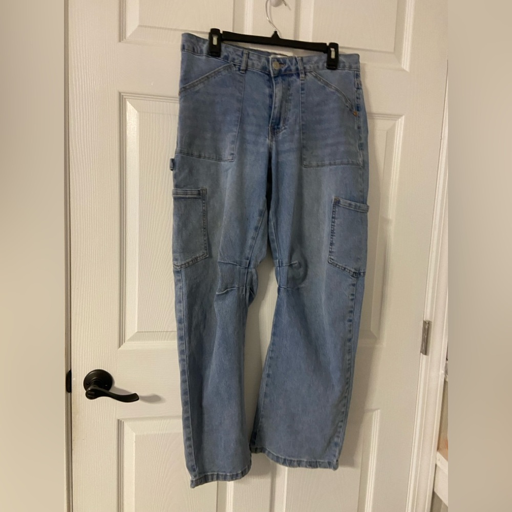 T37- MADDEN GIRL Light Wash CARGO Stretch Denim BARREL Leg CARPENTER Jeans